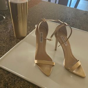 Steve Madden Gold shoes